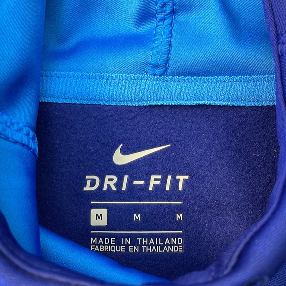 Nike Dri-Fit Swoosh Logo Hoodie Kangaroo Pocket Thumb Holes Womens size M NWOT - Picture 4 of 12